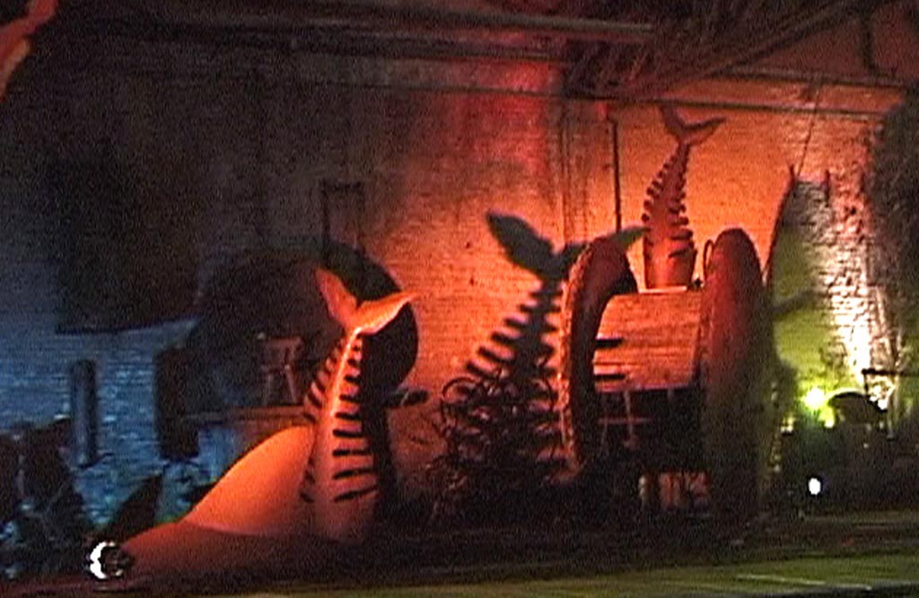 Joachim Roederer Stahlobjekte Kinetische Objekte Multimediaobjekte Videoarbeiten Schneidearbeiten aus Stahlblech Skuptur Skulpturen Kunst Kunstobjekte Gartenobjekte Bildhauer Künstler