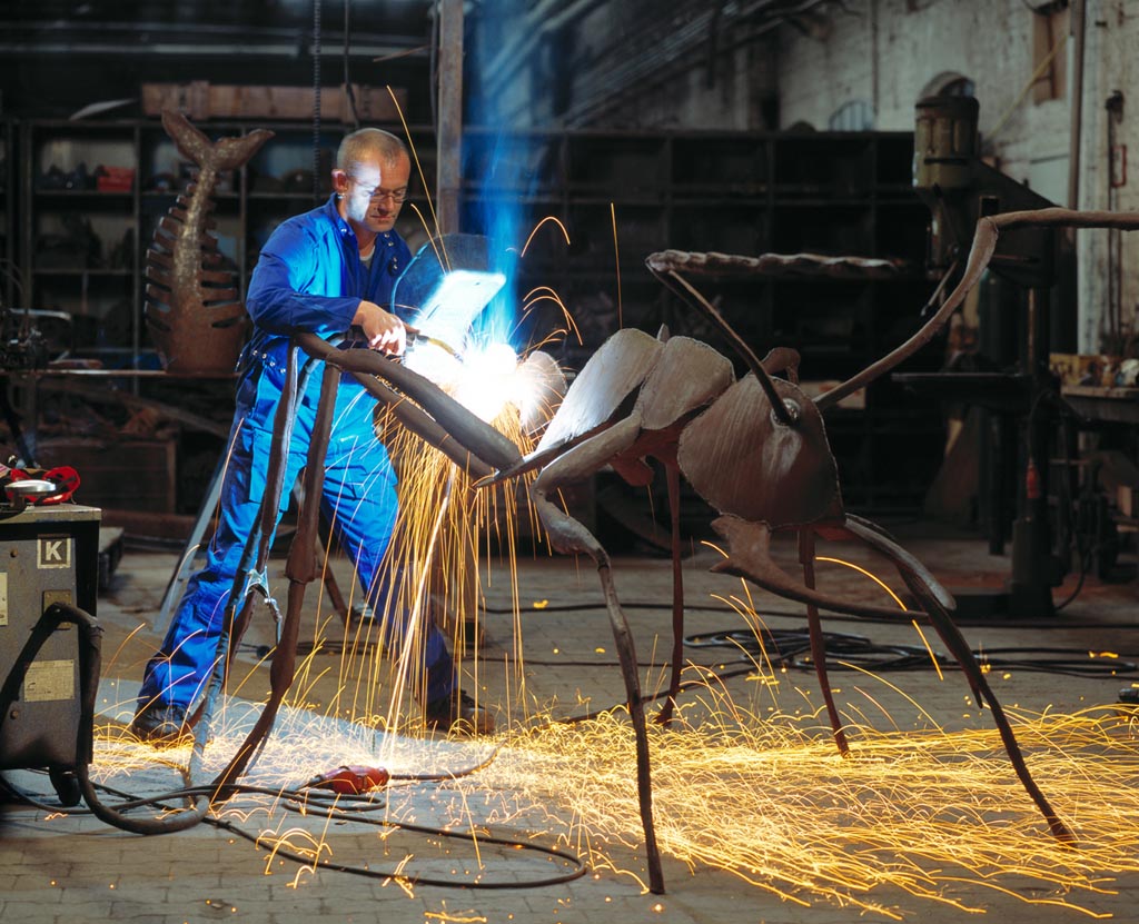 Stahlskulptur-Metallskulptur-Skulptur-Sculpture-Steelsculpture-Skulpturen-Skulptur-Stahlskulpturen-Stahlobjekte-skulptur-Kunst-Kunstobjekte-Gartenobjekte-Bildhauer-Künstler-Röderer-roederer-Edelstahlskulpturen-Stahlskulpturen-Tierskulpturen-Gartenskulpturen-Stahlkunst-Cortenstahl-Ausstellungen–Kunstmessen